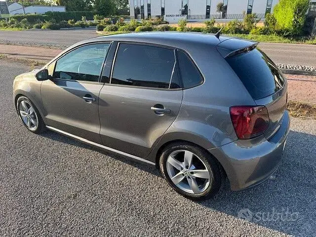 Usata VW Polo Comfortline 75 CV (55 kW) 2012 Grigio Utilitaria