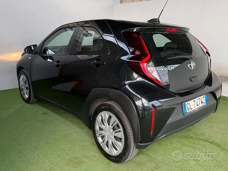 Usata Toyota Aygo X Active 72 CV (52 kW) 2022 Nero SUV
