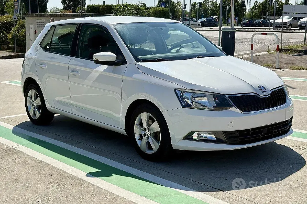 Usata Skoda Fabia Ambition 90 CV (66 kW) 2016 Bianco Utilitaria