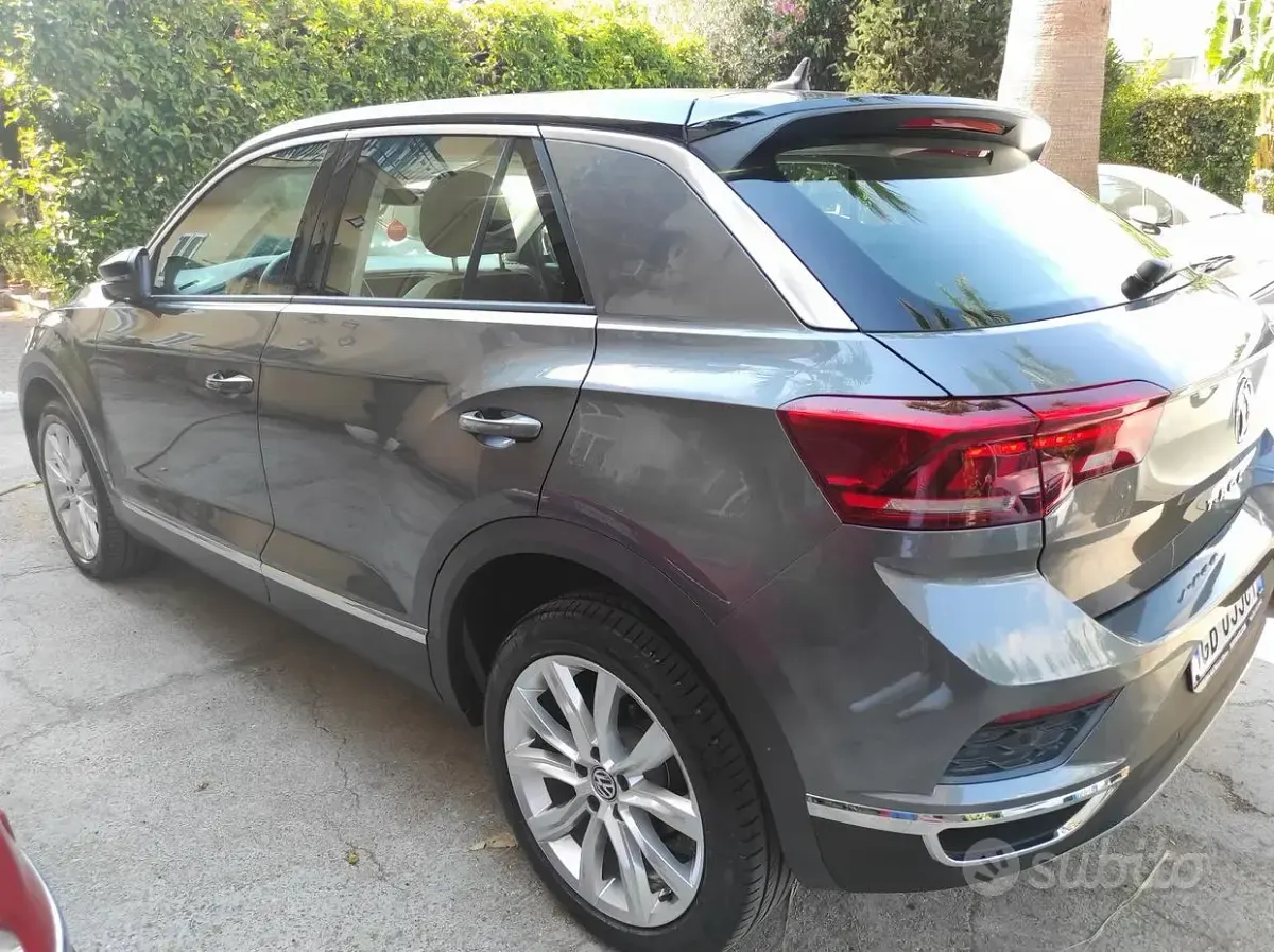 Usata VW T-Roc Advance 116 CV (85 kW) 2020 Grigio SUV
