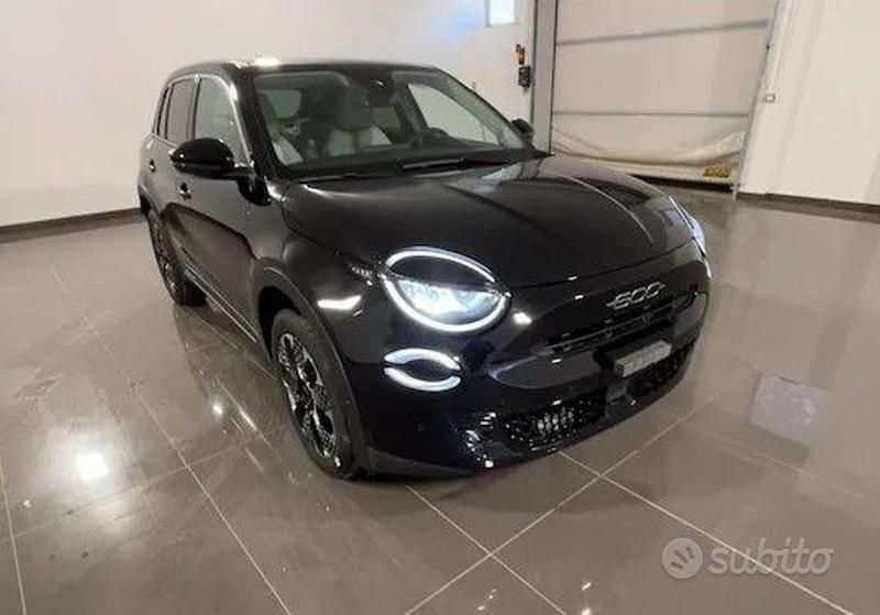 Nuova Fiat 600 La Prima 100 CV (73 kW) 2025 Nero SUV