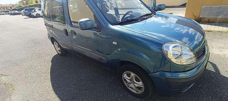 Usata Renault Kangoo Expression 75 CV (55 kW) 2006 Verde Monovolume