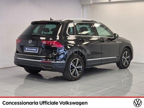 Usata VW Tiguan Life 131 CV (96 kW) 2023 Nero SUV