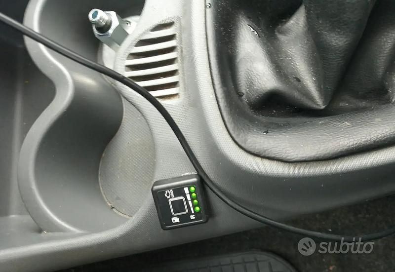 Usata Citroën C1 68 CV (50 kW) 2010 Grigio Utilitaria