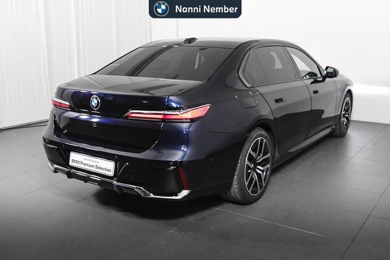 Usata BMW 740 M Sport 299 CV (219 kW) 2025 Nero Berlina