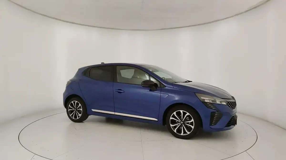 Usata Renault Clio Techno 90 CV (66 kW) 2025 Blu Utilitaria