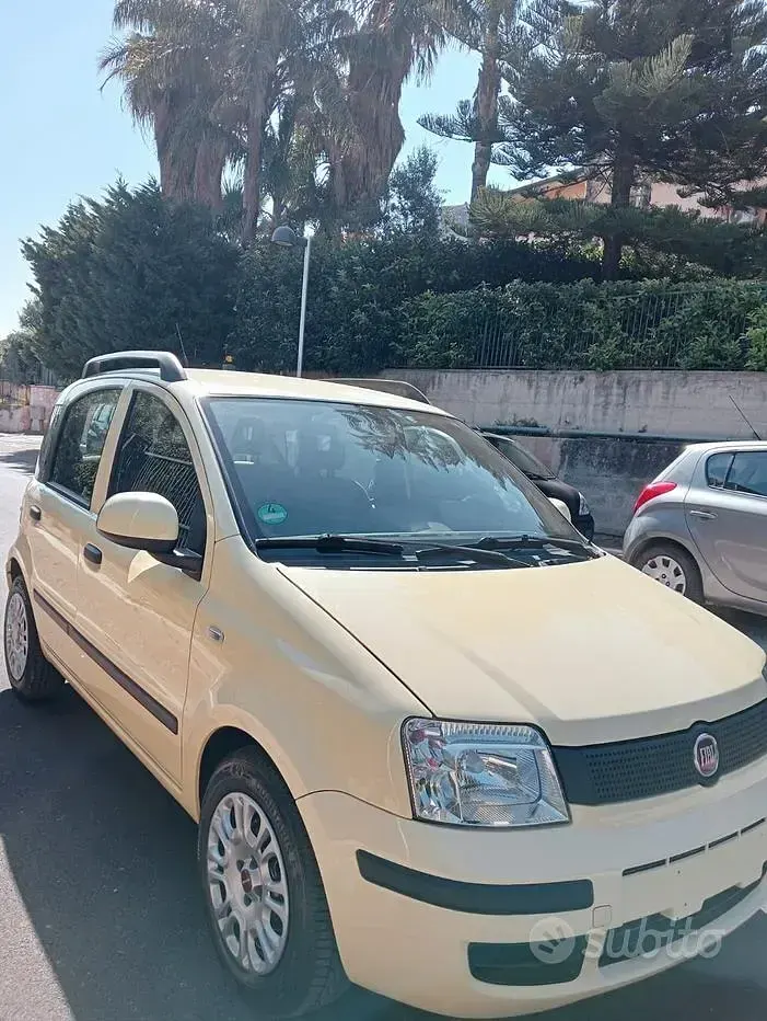 Usata Fiat Panda Emotion 69 CV (50 kW) 2011 Giallo Utilitaria