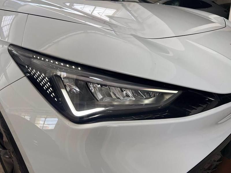 Usata Cupra Born 150 kW (204 CV) 2023 Bianco glaciale Utilitaria