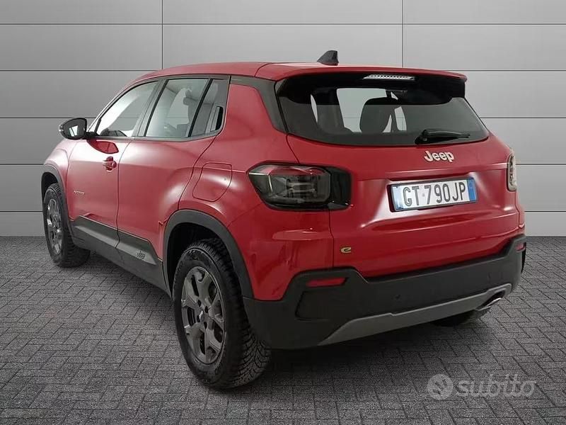 Usata Jeep Avenger Longitude 101 CV (74 kW) 2024 Rosso SUV