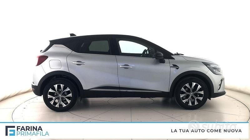 Usata Renault Captur Techno 91 CV (66 kW) 2024 Grigio SUV