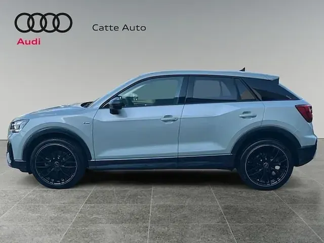 Nuova Audi Q2 Ambiente 150 CV (110 kW) 2026 Argento rugiada metallizzato SUV