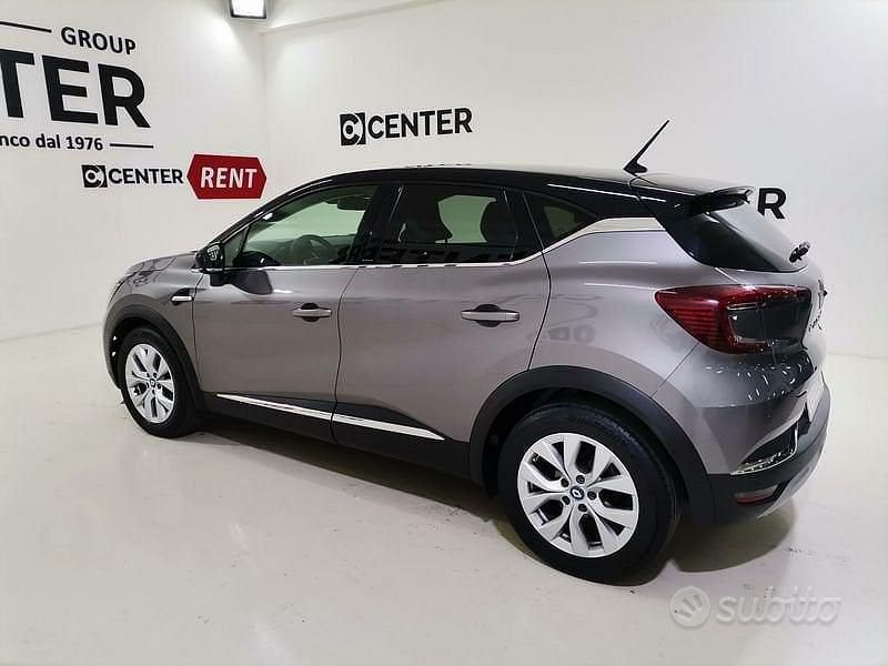 Usata Renault Captur Intens 145 CV (106 kW) 2021 Grigio SUV