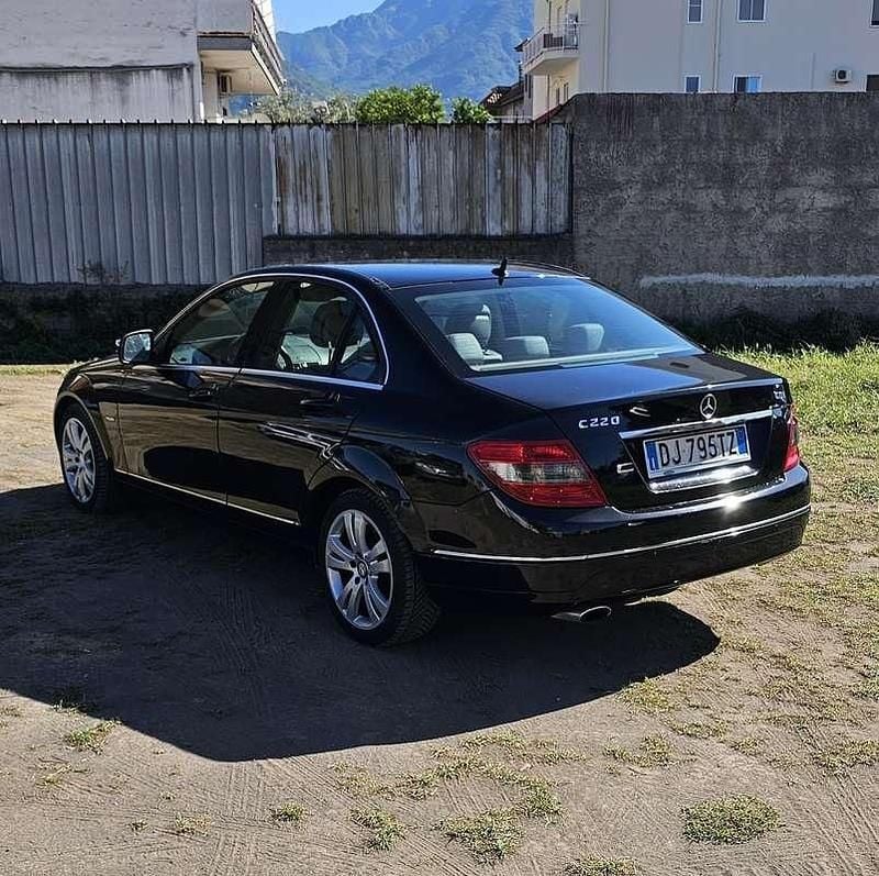 Usata Mercedes C220 Avantgarde 150 CV (110 kW) 2006 Berlina