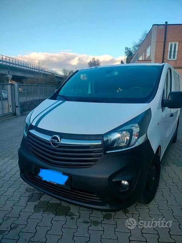 Usata Opel Vivaro 125 CV (91 kW) 2016 Bianco Monovolume
