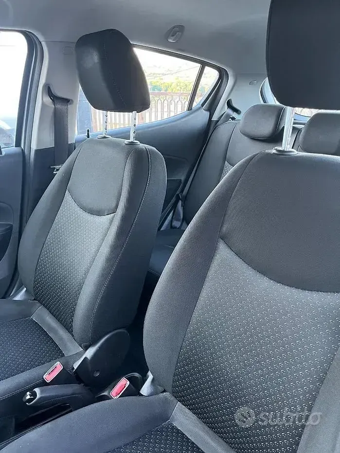 Gebraucht Opel Karl 75 PS (55 kW) 2017 Kleinwagen