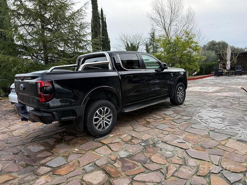 Usata Ford Ranger Limited 2024 Nero Pick-up