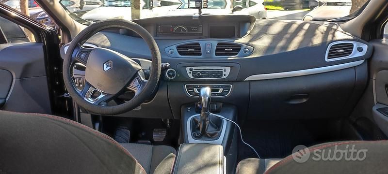 Usata Renault Scénic III XMOD 110 CV (80 kW) 2015 Nero Monovolume