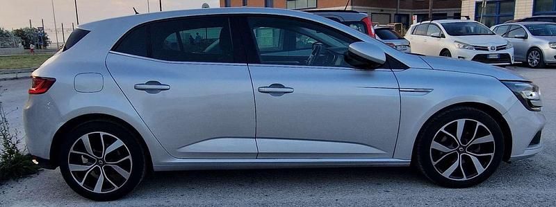 Usata Renault Mégane IV Intens 110 CV (80 kW) 2018 Berlina