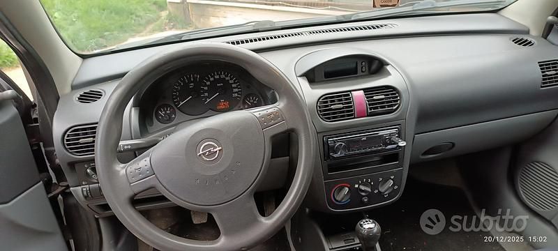 Usata Opel Corsa 58 CV (42 kW) 2001 Berlina