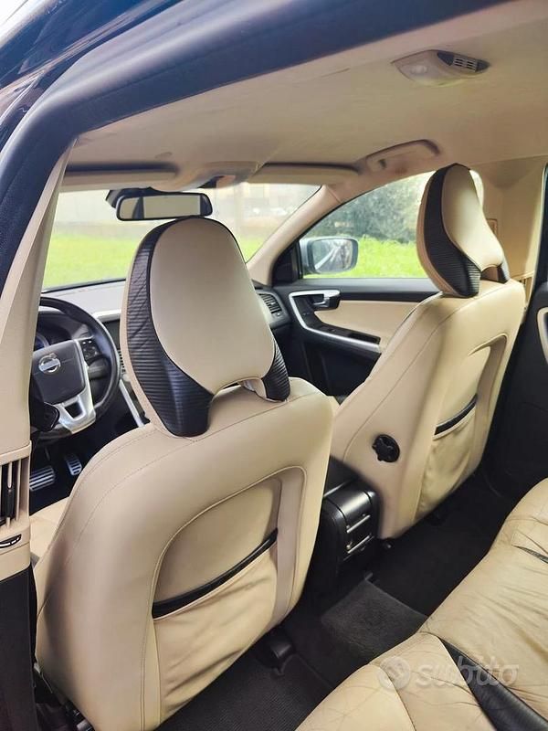 Usata Volvo XC60 R-Design 163 CV (119 kW) 2011 Nero SUV