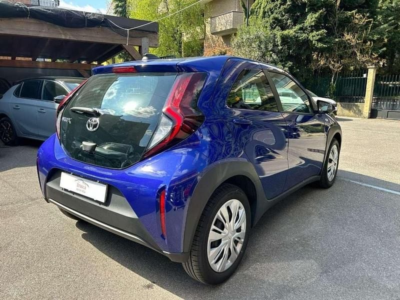 Usata Toyota Aygo X Active 72 CV (52 kW) 2024 Blu SUV