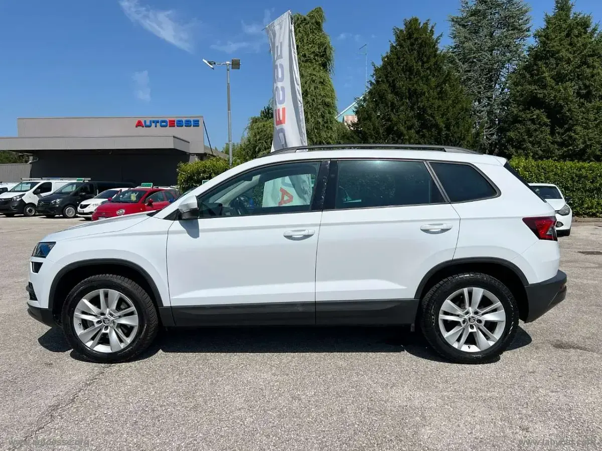 Usata Skoda Karoq Executive 150 CV (110 kW) 2021 Bianco SUV
