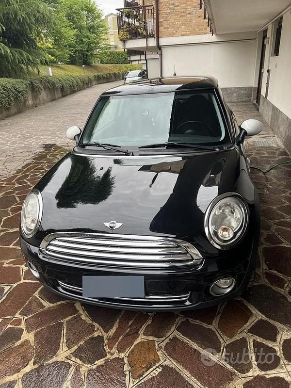 Begagnad Mini ONE 75 HK (55 kW) 2010 Svart Halvkombi