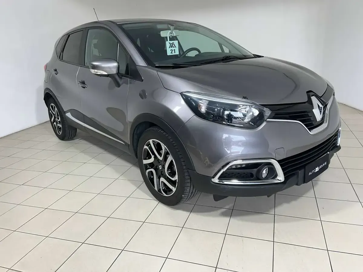 Usata Renault Captur 90 CV (66 kW) 2013 Grigio SUV