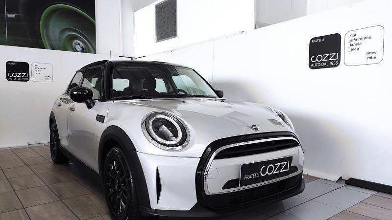 Usata Mini Cooper Classic 136 CV (100 kW) 2022 Argento Utilitaria