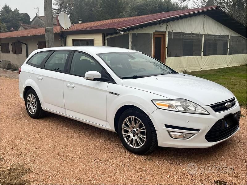 Usata Ford Mondeo Titanium 116 CV (85 kW) 2011 Bianco Station wagon