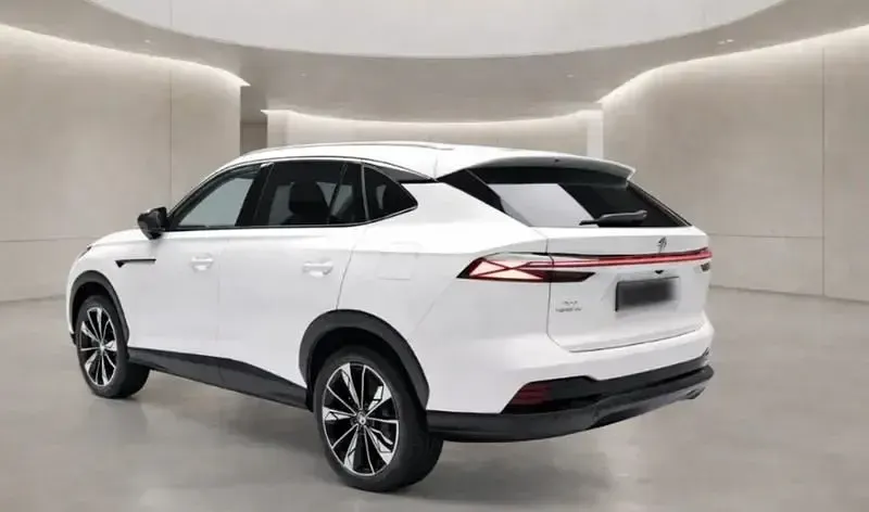 Nuova MG HS Luxury 224 CV (164 kW) 2026 Bianco SUV