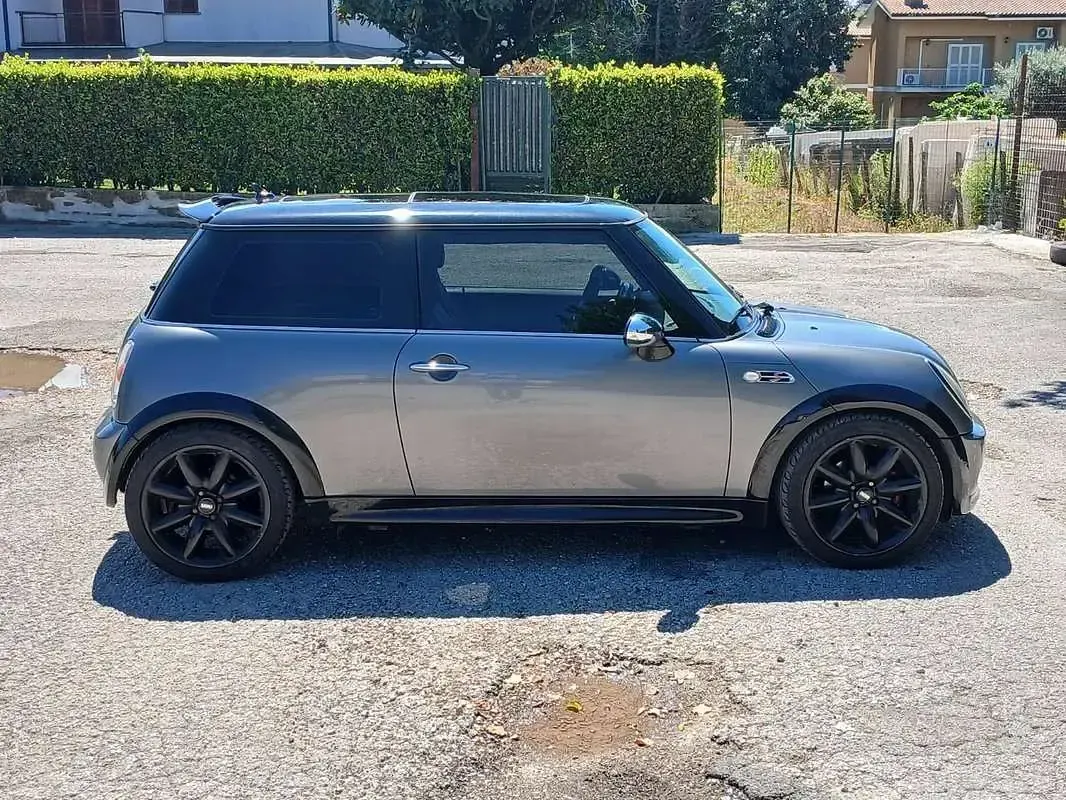 Usata Mini Cooper S 163 CV (119 kW) 2003 Grigio Utilitaria