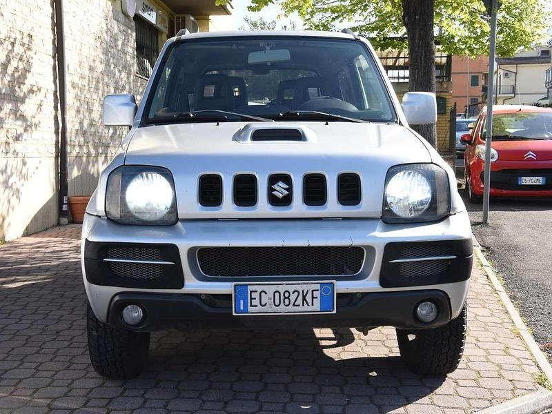 Usata Suzuki Jimny 86 CV (63 kW) 2010 Argento SUV