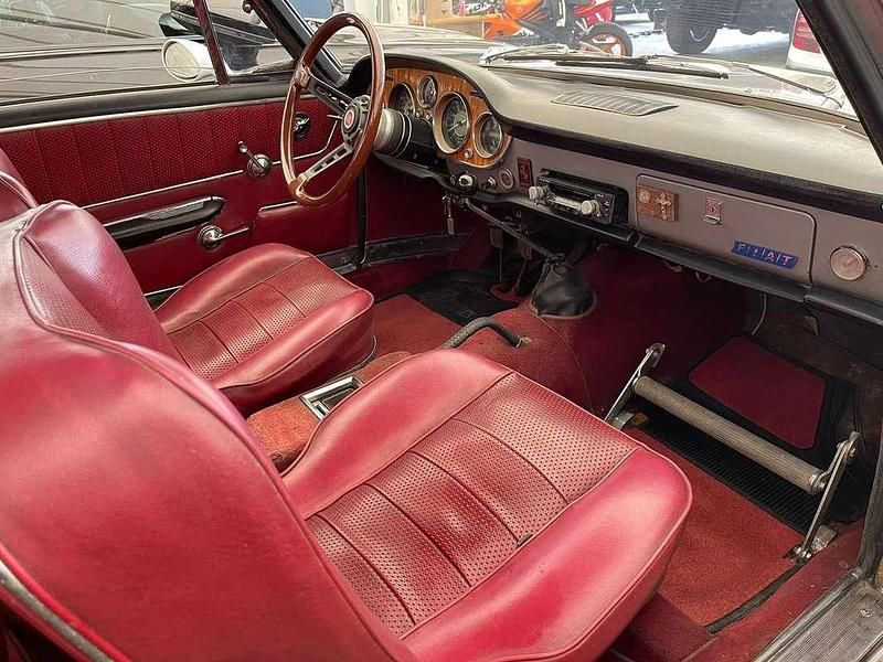 Usata Fiat 2300 133 CV (97 kW) 1964 Argento Coupé