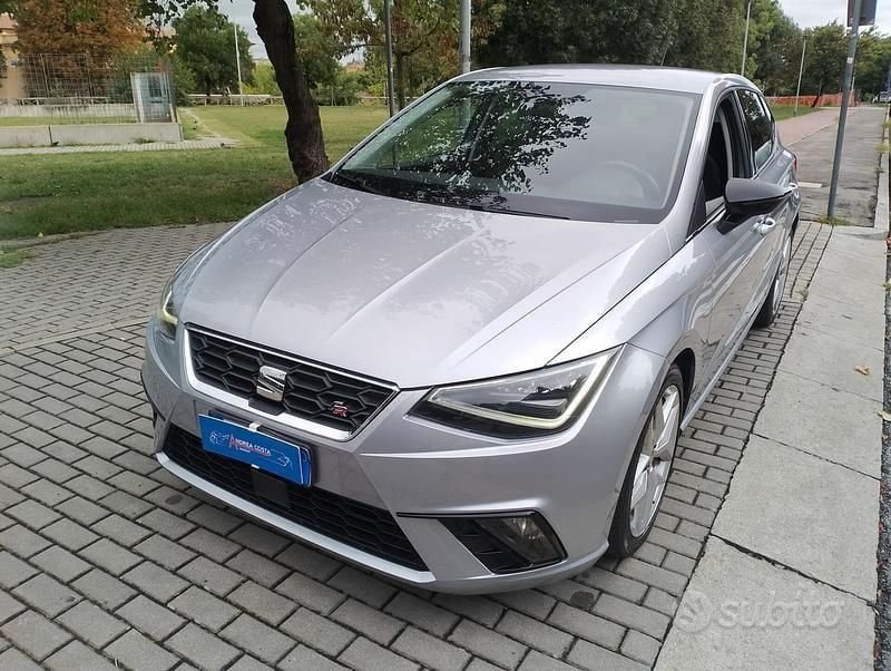 Grigio Usata 2018 Seat Ibiza FR Tre volumi | 11.500 € (Cara) - Immagine 1/4