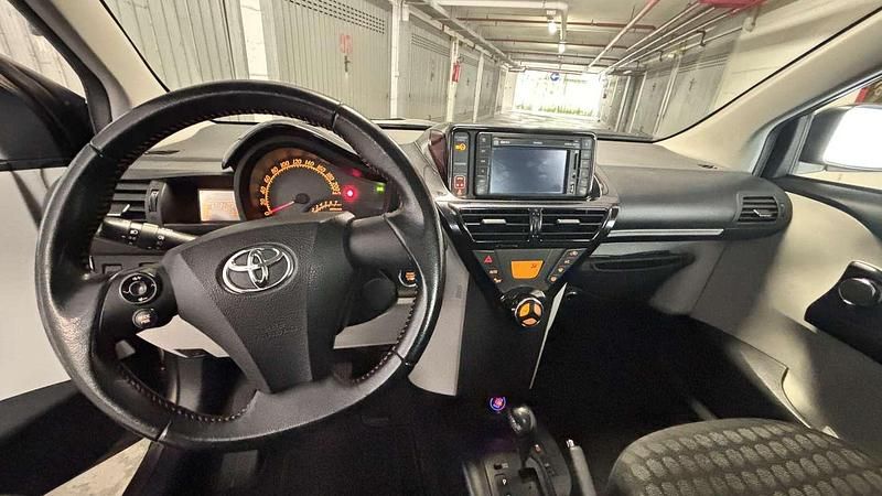 Usata Toyota iQ Executive 101 CV (74 kW) 2012 Utilitaria