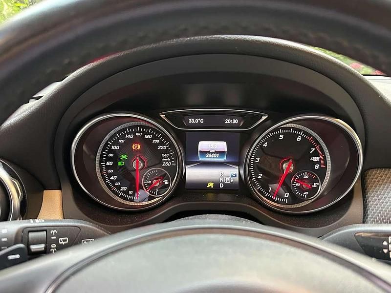 Nero Usata 2018 Mercedes GLA180 Premium SUV | 21.500 € (Buon prezzo) - Immagine 1/4