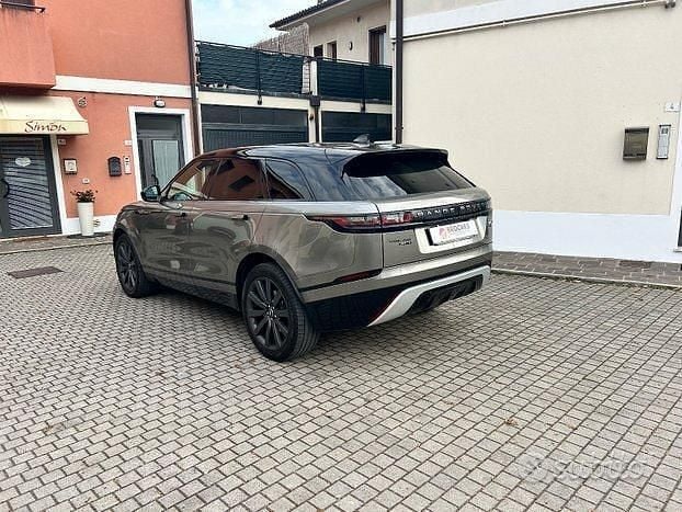 Usata Land Rover Range Rover Velar R-Dynamic 241 CV (177 kW) 2019 Grigio SUV