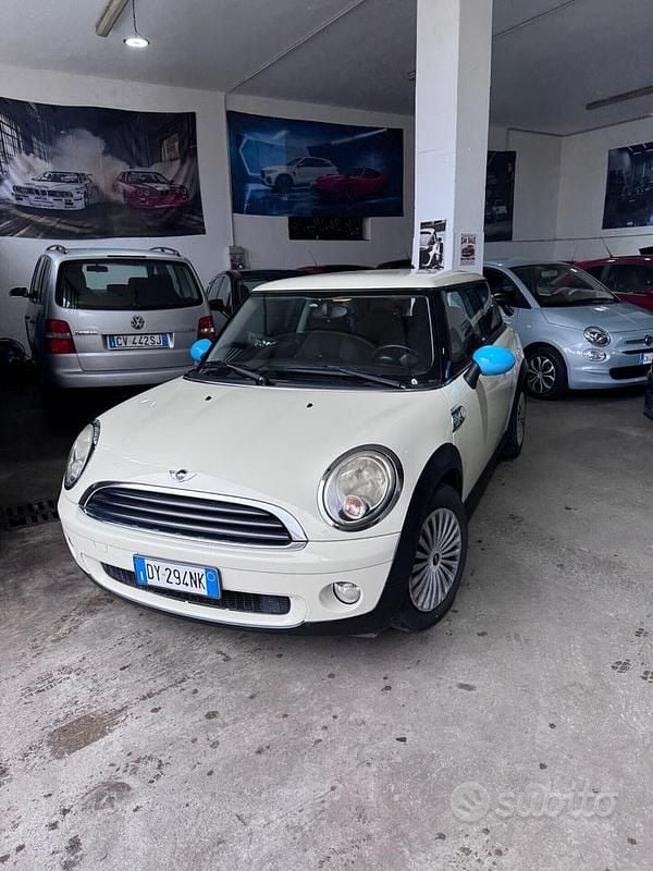 Usata Mini Cooper Coupé 74 CV (54 kW) 2009 Beige Coupé