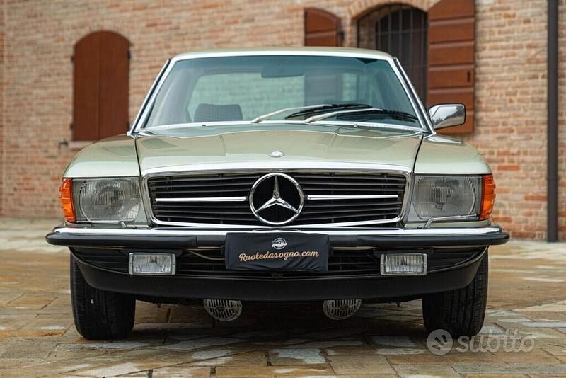 Usata Mercedes 500 239 CV (175 kW) 1984 Verde Coupé