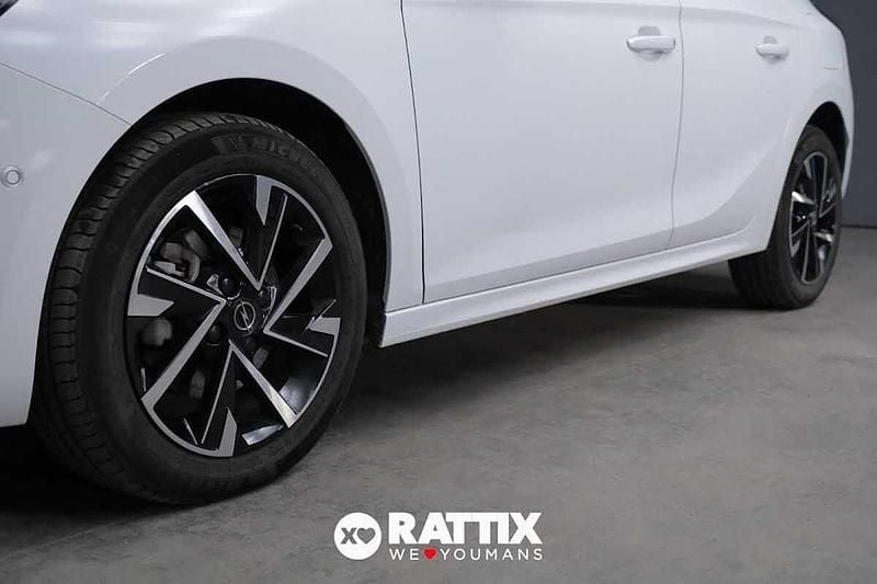 Usata Opel Corsa 101 CV (74 kW) 2025 Jade white Utilitaria
