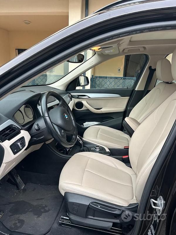 Usata BMW X1 116 CV (85 kW) 2020 Marrone SUV