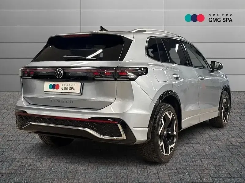Usata VW Tiguan R-line 150 CV (110 kW) 2024 Argento SUV