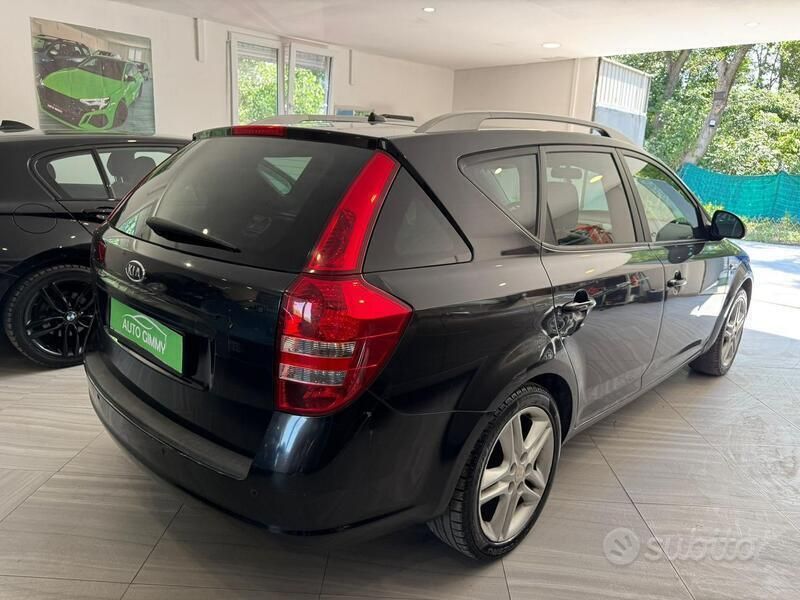 Usata Kia Ceed 115 CV (84 kW) 2008 Nero Utilitaria