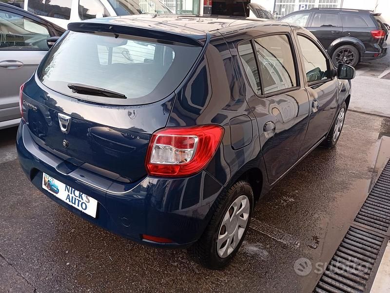Usata Dacia Sandero 90 CV (66 kW) 2016 Blu Berlina