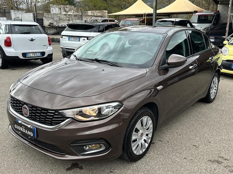 Usata Fiat Tipo Lounge 95 CV (69 kW) 2017 Marrone Berlina