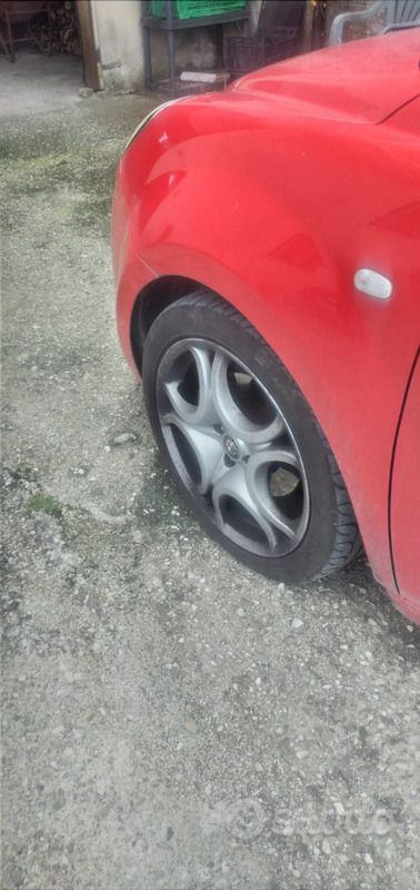 Usata Alfa Romeo MiTo 120 CV (88 kW) 2009 Rosso Utilitaria