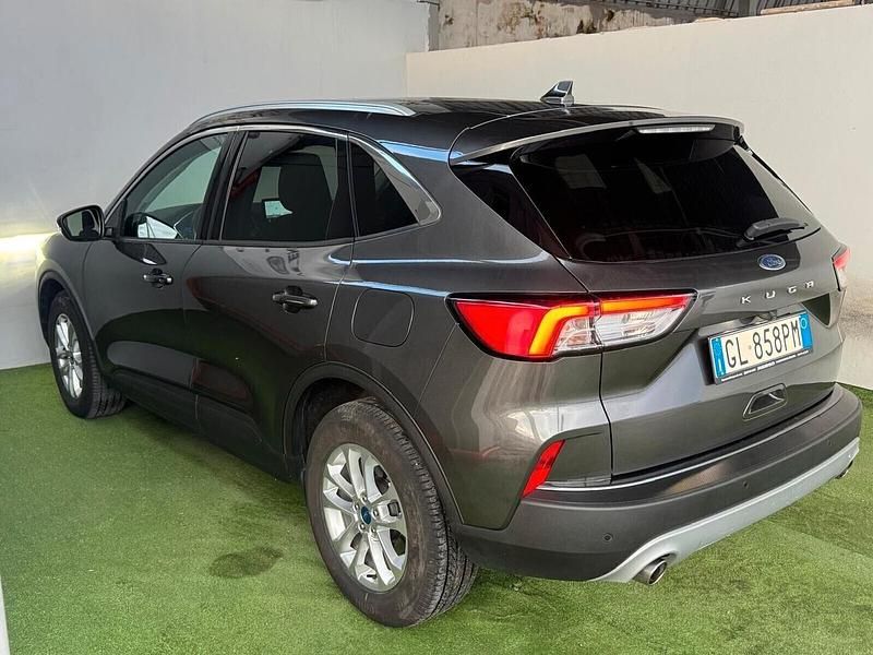 Usata Ford Kuga Titanium 120 CV (88 kW) 2022 Grigio SUV
