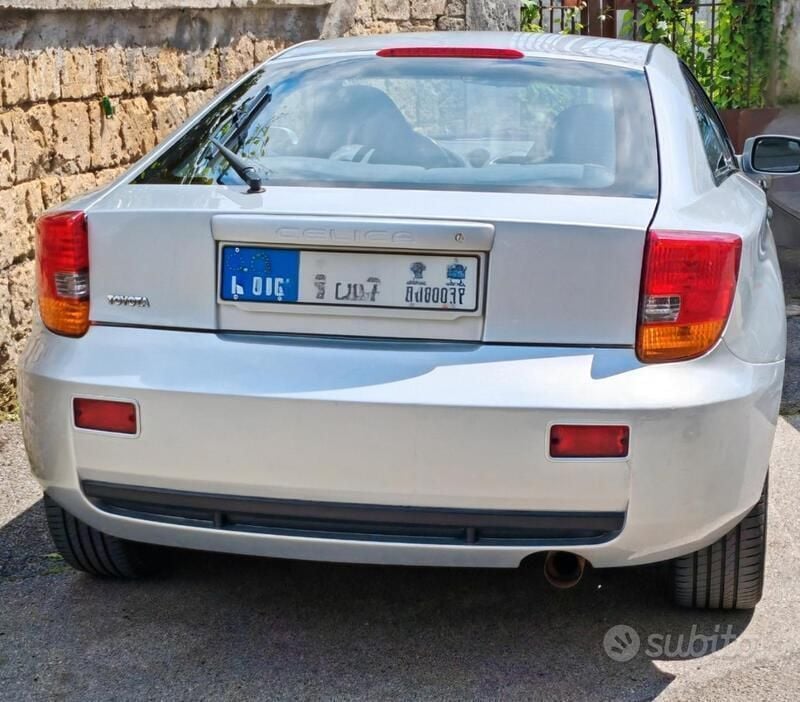 Usata Toyota Celica 143 CV (105 kW) 2000 Grigio Coupé