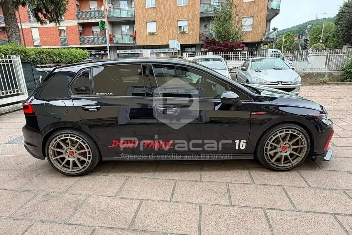 Usata VW Golf VIII GTI 245 CV (180 kW) 2023 Nero Utilitaria
